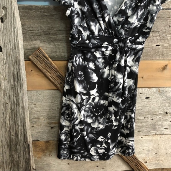 REITMANS Size Med Black/ White Dress - Picture 4 of 8